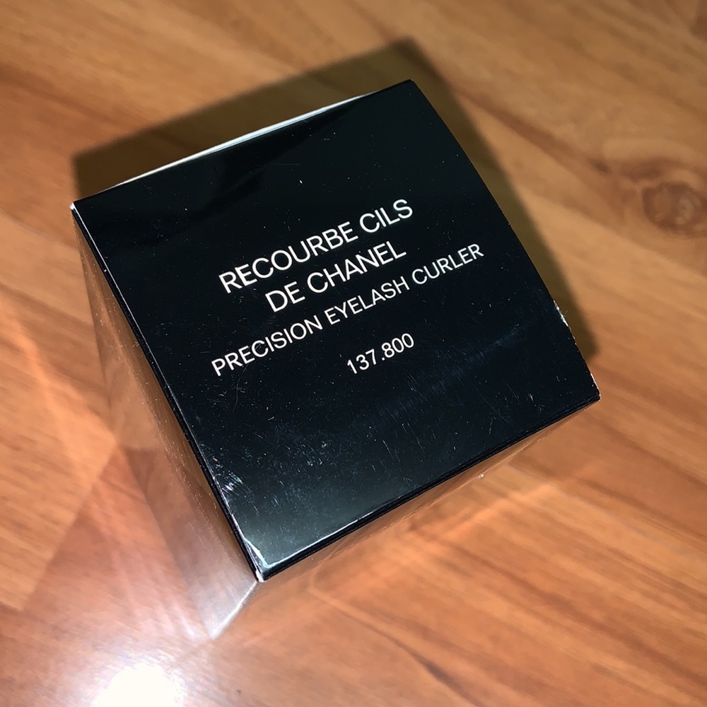 Chanel ✨JAPAN EXCLUSIVE ✨ Recourbe Cils de Chanel Black Eyelash Curler - Picture 3 of 9